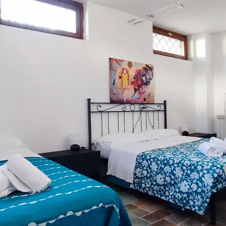Daire Wonderful Bustini With Pool, Roma Infernetto